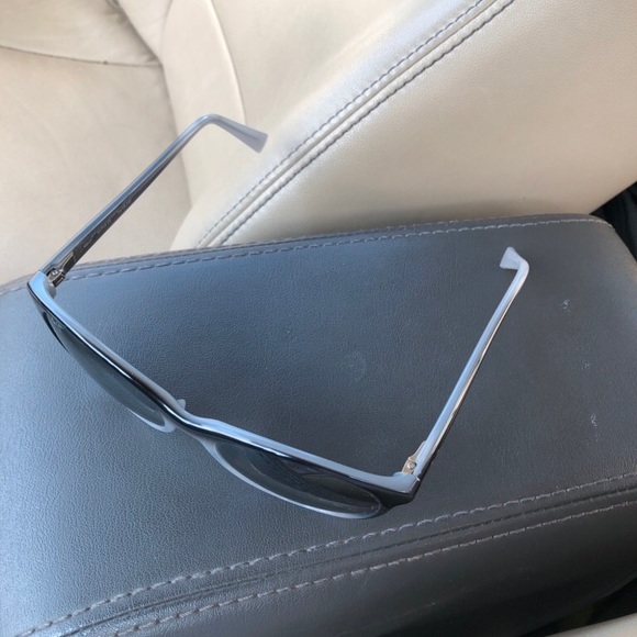 Maui Jim sunglasses - Picture 5 of 6